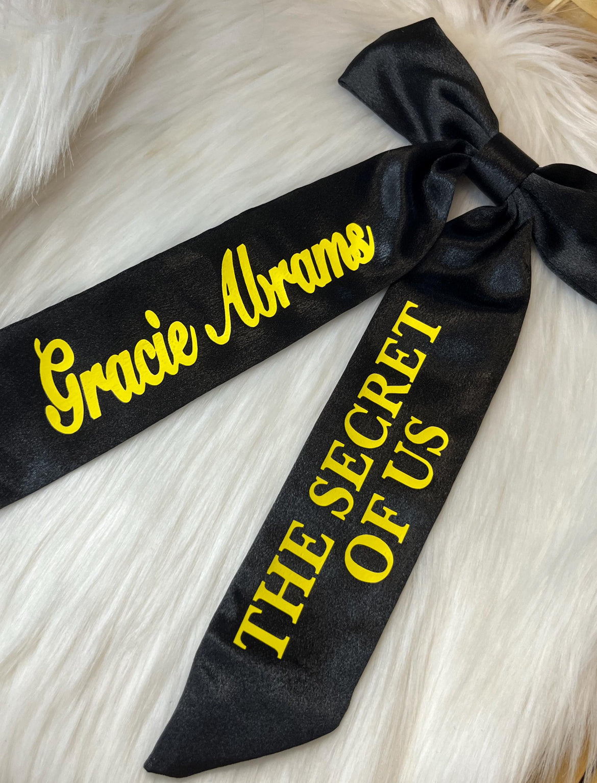 GRACIE ABRAMS HAIR BOW