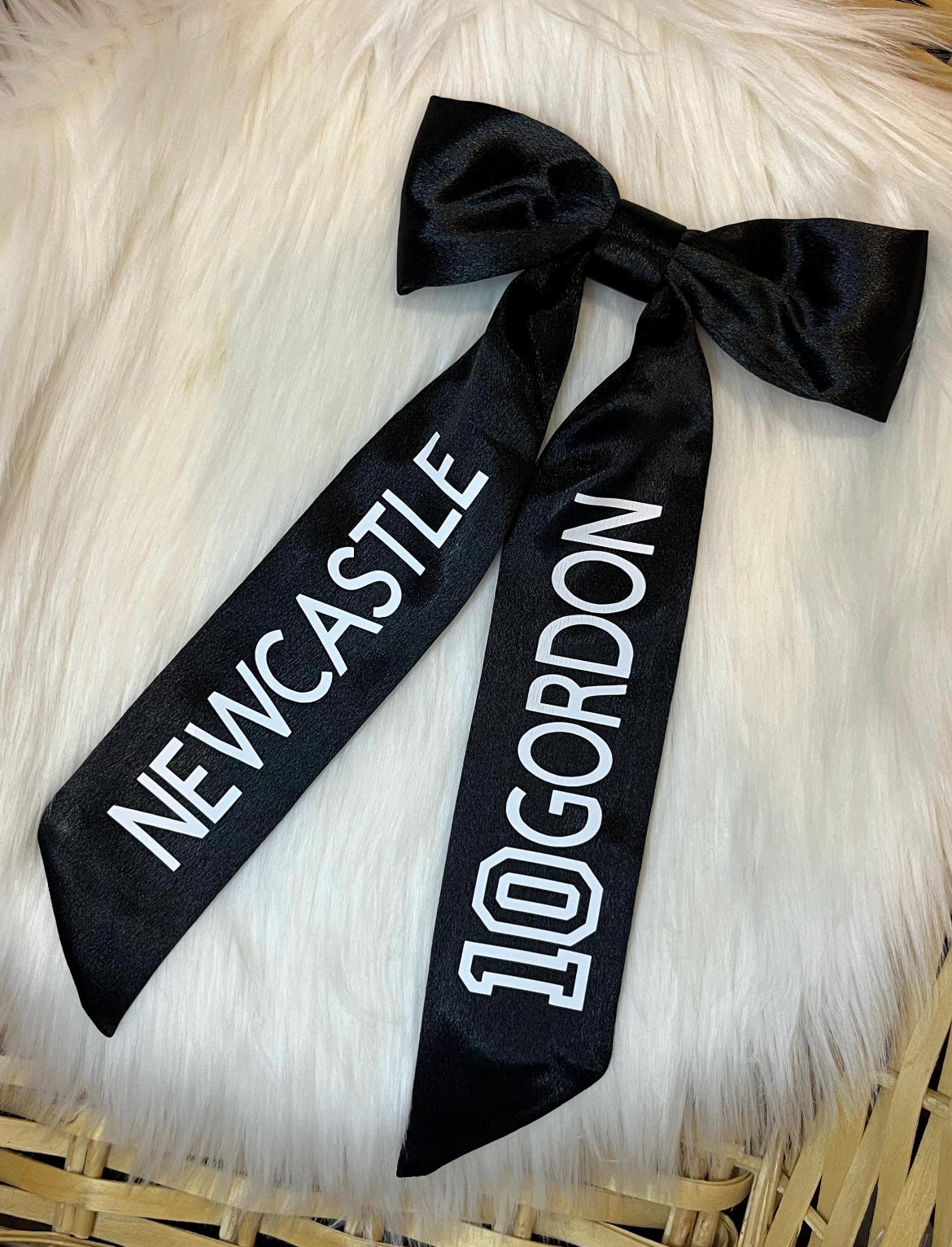 NEWCASTLE HAIR BOW