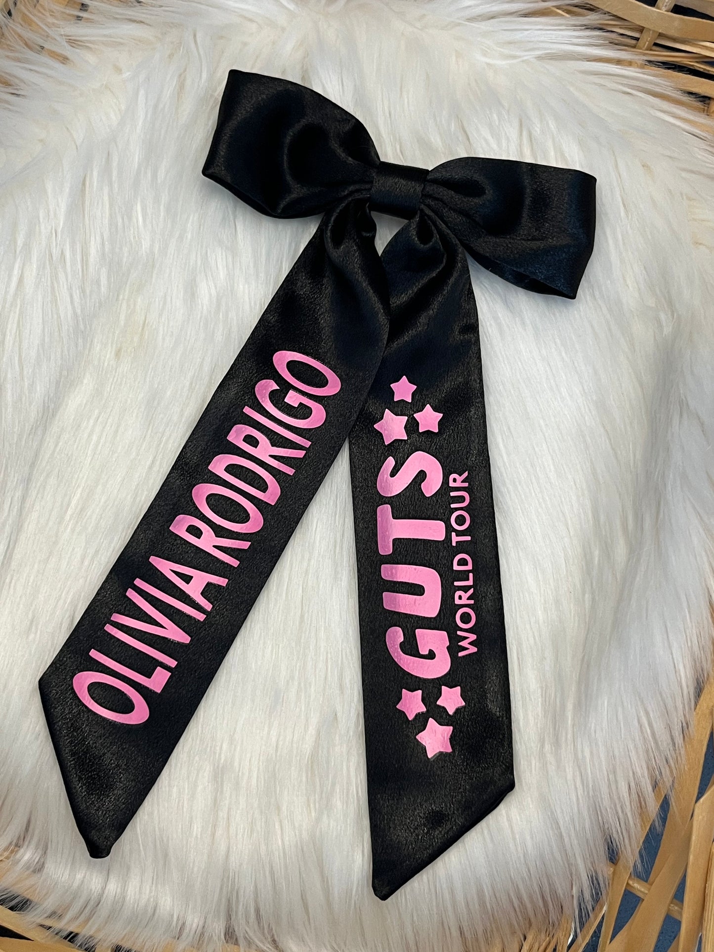 OLIVIA RODRIGO HAIR BOW