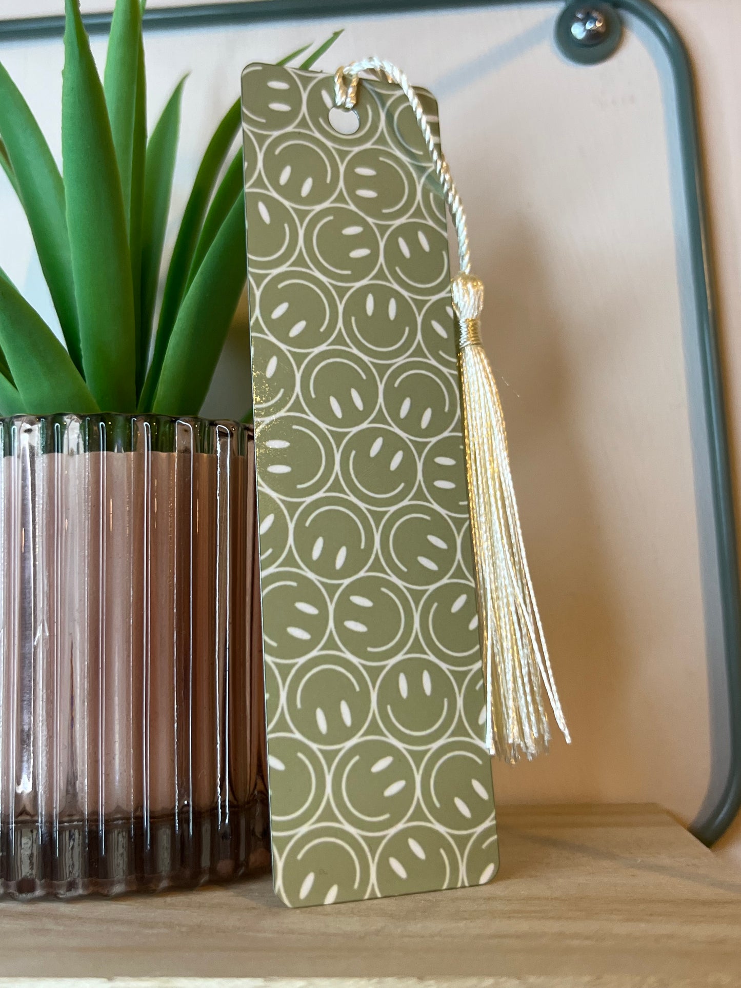 GREEN SMILEY FACE BOOKMARK