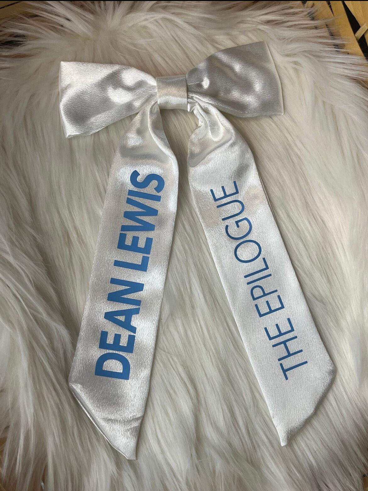 DEAN LEWIS HAIR BOW