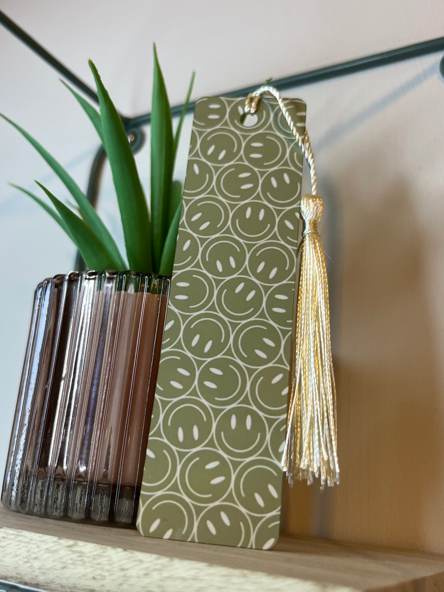 GREEN SMILEY FACE BOOKMARK