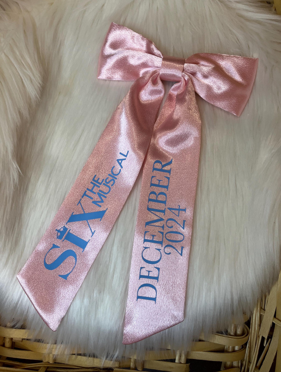 SIX THE MUSICAL HAIR BOW