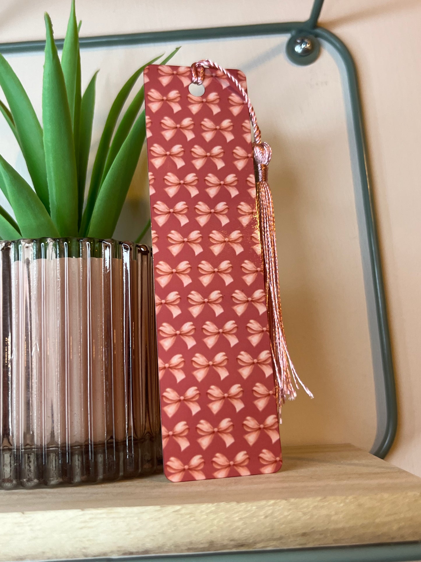 PINK BOW BOOKMARK