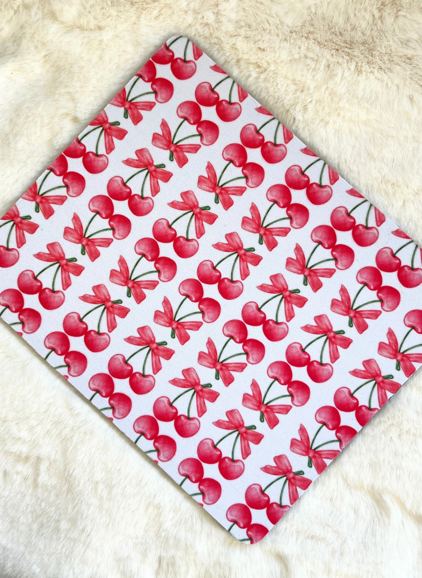 BOW & CHERRIES MOUSE MAT